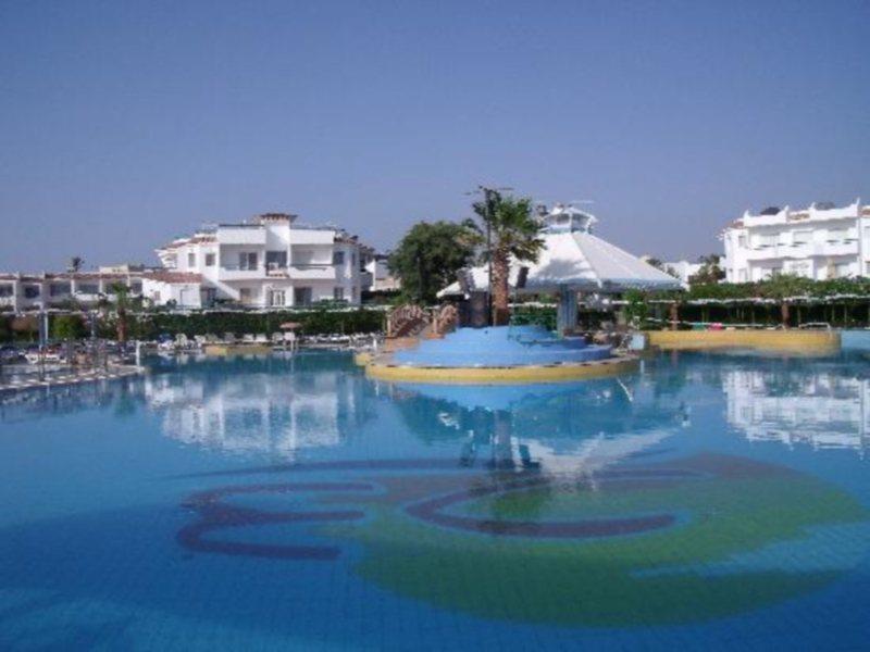 منتجع دريمز بيتش شرم الشيخ المظهر الخارجي الصورة The resort's main pool