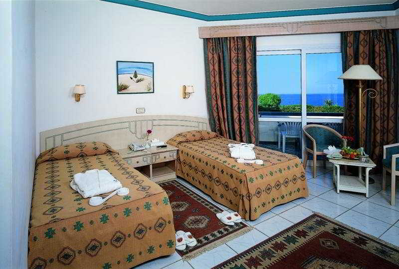 منتجع دريمز بيتش شرم الشيخ الغرفة الصورة A typical hotel room